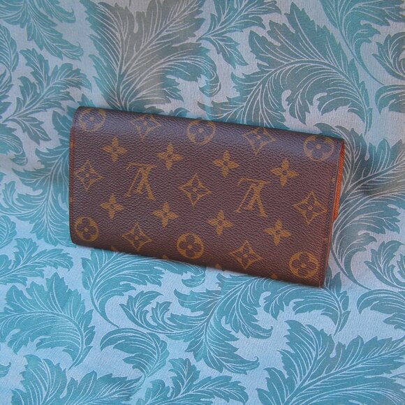 Authentic LOUIS VUITTON Sarah Monogram Wallet EUC - Picture 3 of 14